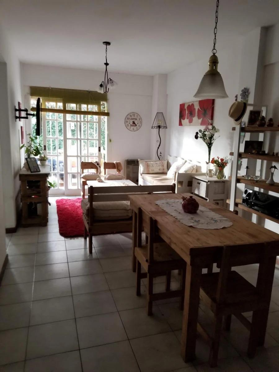 Garden Deck – Encanto Natural y Confort en San Isidro
