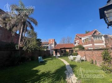 Casa · 150m² · 4 Ambientes · 1 Cochera · Casa en Alquiler San Isidro
