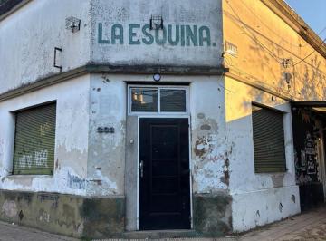Local comercial · 68m² · Local a Reciclar a Pocas Cuadras del Centro de Moron Sobre Lote de 211 m²