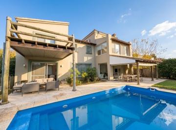 Casa · 288m² · 6 Ambientes · 3 Cocheras · Alquiler en Laguna del Sol