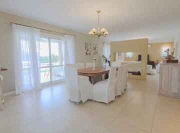 Casa · 313m² · 5 Ambientes · 4 Cocheras · Casa Haras Santa María Impecable en Cu de Sac