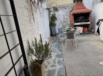Casa de 4 ambientes, La Matanza · Disponible Duplex con Patio y Cochera