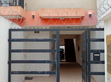PH · 42m² · 2 Ambientes · 1 Cochera · Alquilo Departamento 2 Amb. Villa Luzuriaga