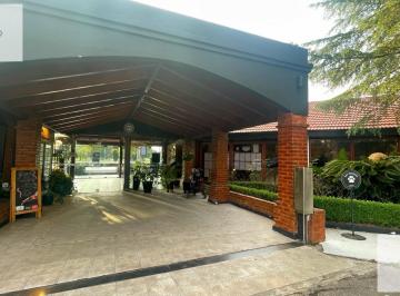 Casa · 200m² · 5 Ambientes · Casa - Mapuche C. C