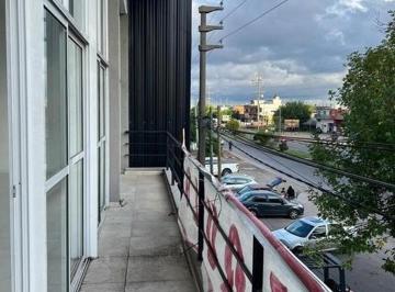 Local comercial · 130m² · Local en Alquler Amplitud, Altura y Ubicación