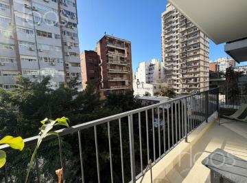 Departamento · 80m² · 3 Ambientes · Amplio 3 Ambientes con Escritorio, Luz Natural. Impecable!