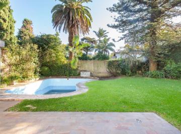 Casa · 350m² · 5 Ambientes · 2 Cocheras · Venta de Casa Estilo Racionalista