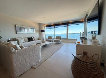 Departamento de 4 ambientes, Uruguay · Apartamento Primera Linea en Venta en Playa Brava, Punta del Este