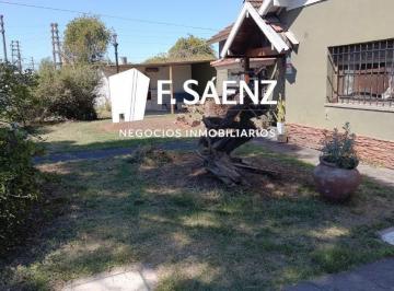 Casa · 200m² · 4 Ambientes · 1 Cochera · Casa en Venta con Gran Lote en José Mármol