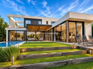 Casa · 400m² · 8 Ambientes · 3 Cocheras · Casa en Venta en El Golf, Nordelta, Tigre
