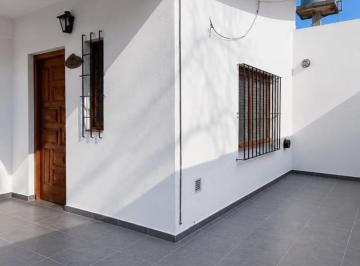 PH · 98m² · 3 Ambientes · 1 Cochera · PH en Llavallol