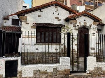 Casa de 4 ambientes, Mar del Plata · Vendo Casa 170 m Lote Para Construir Edificio Hasta 9 Pisos U$s 165.000.