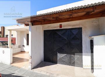 PH · 80m² · 4 Ambientes · Venta - Ph 3 Ambientes Al Frente C/patio - Acepta Permuta