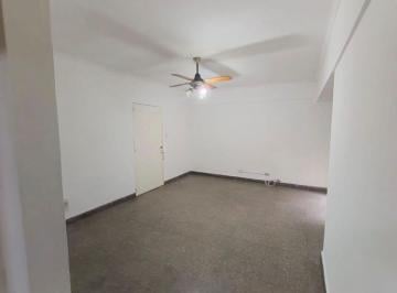 Departamento de 2 ambientes, Lanús · En Alquiler - Depto 2 Ambientes - Excelente Ubicación