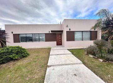 Casa · 189m² · 6 Ambientes · 2 Cocheras · Casa - La Plata