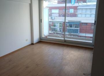 Departamento · 45m² · 2 Ambientes · Alquiler Departamento Dos Ambientes Al Frente con Balcón Caballito Zona Pedro Goyena