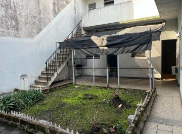 Casa · 78m² · 4 Ambientes · Casa de 4 Ambientes con Fondo y Terraza