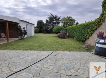 Casa · 330m² · 7 Ambientes · Casa en Venta - 4 Dorm. 2 Baños - 812 m - Saavedra