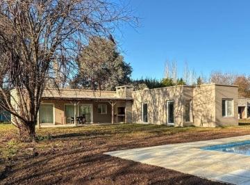 Casa · 120m² · 4 Ambientes · Lindísima Casa a Estrenar en Alquiler Anual en Chacras del Ocho Al Lado de Pilará