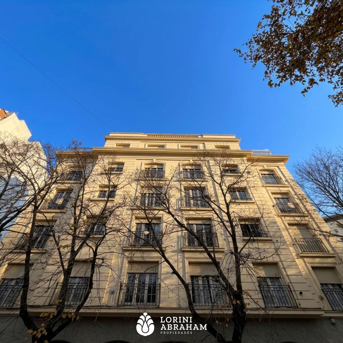 Alberti al 2500 (entre Córdoba y S. del Estero)