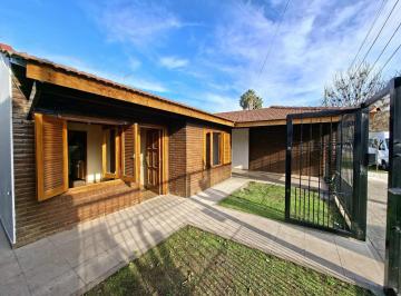Casa · 90m² · 6 Ambientes · 1 Cochera · Casa de Dos Dorm. en Hernández