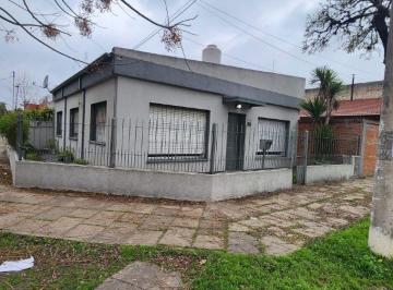 Casa de 3 ambientes, Merlo · Excelente Casa Tipo Americana de 3 Ambientes con Jardin y Cochera
