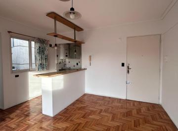 Departamento · 34m² · 2 Ambientes · Departamento 2 Ambientes | en Venta | Flores | Muy Luminoso con Balcón Corrido