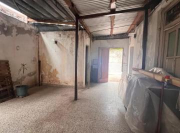 Casa · 77m² · 5 Ambientes · Casa de Pasillo Unica. Privacidad Sin Expensas!