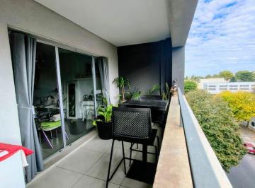 Departamento de 2 ambientes, Villa Urquiza · Impecable Semipiso Al Frente con Balcon Aterrazado Toillete y Habitacion en Suite con Vestidor Apto