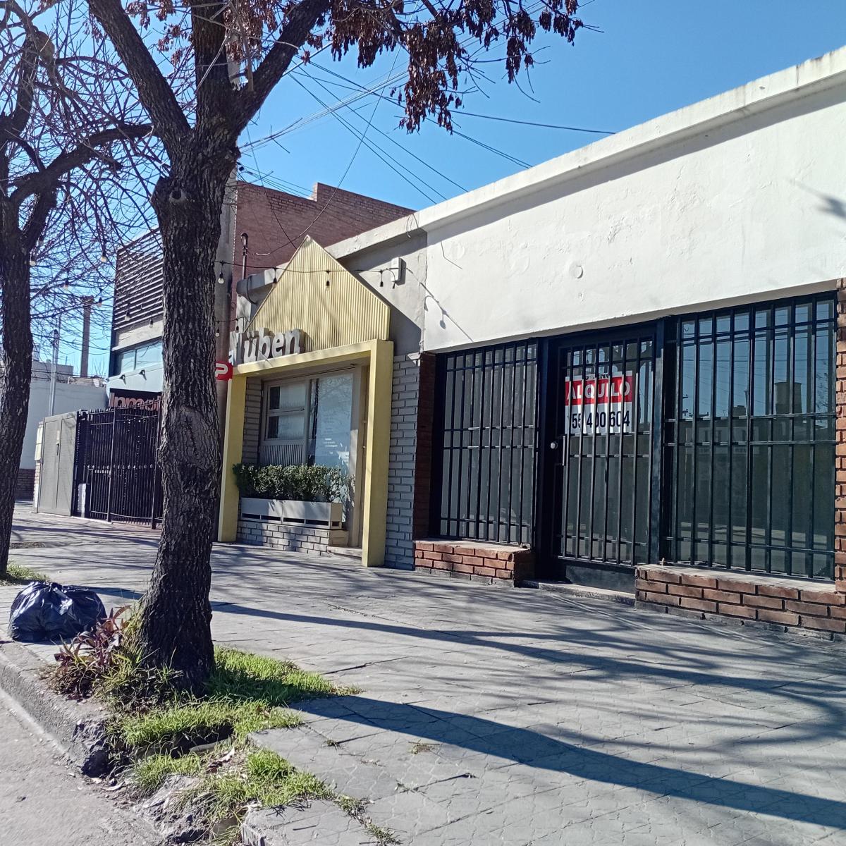 Av. Rogelio Nores Martínez 3227, Jardín, Córdoba