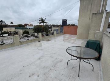 Casa · 62m² · 3 Ambientes · 2 Cocheras · Casa 3 Ambientes con Terraza y Parrilla Propia Al Aire Libre