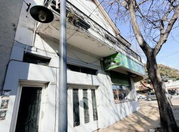 PH · 190m² · 5 Ambientes · 2 Cocheras · PH en Alquiler en La Lucila de 5 Ambientes con Cochera