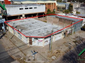 Local comercial · 367m² · 10 Ambientes · 4 Cocheras · Apta Credito - Locales - Spadaccini E Independencia - Belen de Escobar