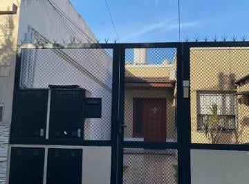 Casa · 122m² · 8 Ambientes · Casa en Villa Ballester