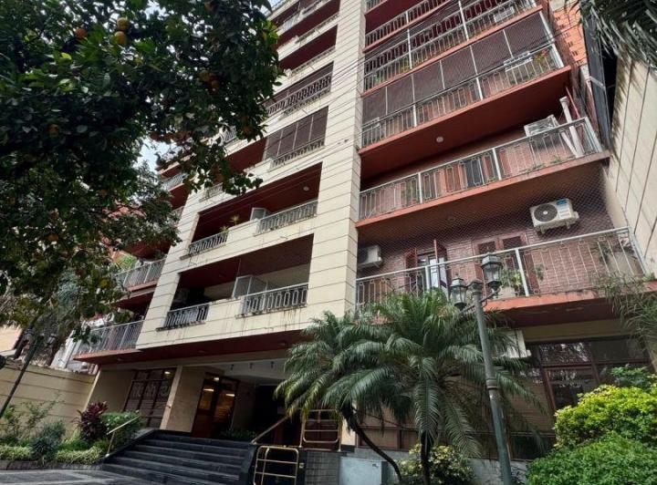 Departamento · 124m² · 5 Ambientes · 1 Cochera