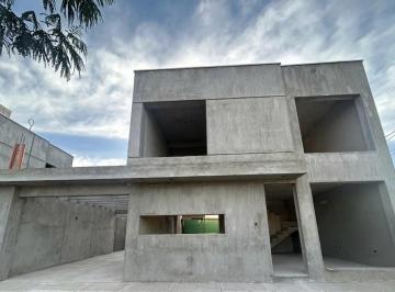Departamento · 98m² · 5 Ambientes · 2 Cocheras · Hauser Vende Dúplex a Estrenar en Pinar del Sol V.