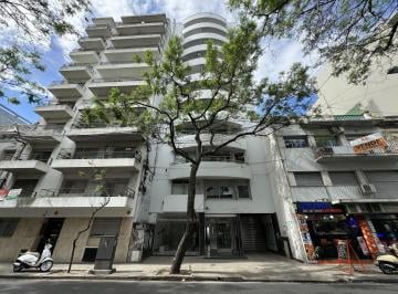 Departamento · 30m² · 1 Ambiente · Alquiler Departamento Monoambiente Contrafrente con Balcon San Lorenzo 1680