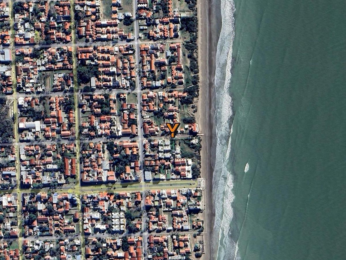 57 e/ 1 y La Playa