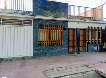 Casa · 168m² · 5 Ambientes · 1 Cochera · Venta Permuta Casa 4 Hab. 6ta Sección Ciudad, Mza