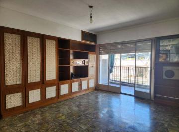 Departamento · 81m² · 4 Ambientes · 1 Cochera · Departamento Venta 3 Ambientes, Depend. Caballito