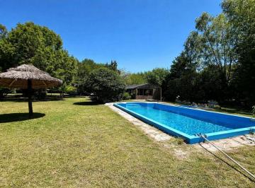 Casa · 200m² · 4 Ambientes · Casa Quinta en Venta La Plata