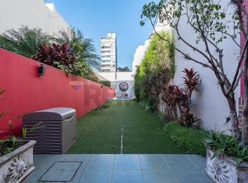 Casa · 206m² · 4 Ambientes · 3 Cocheras · Venta Triplex Pileta, Parrilla, Garage Almagro