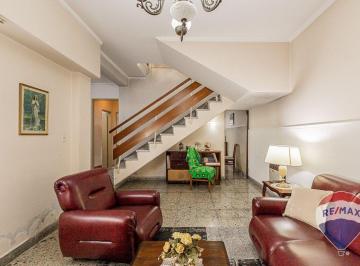 Casa · 132m² · 6 Ambientes · 1 Cochera · Casa en Venta 4 Dorm. La Plata