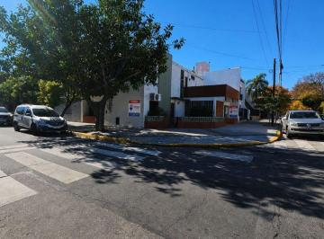 Casa · 190m² · 4 Ambientes · 2 Cocheras · Venta Casa Patio Terraza Cochera en Liniers