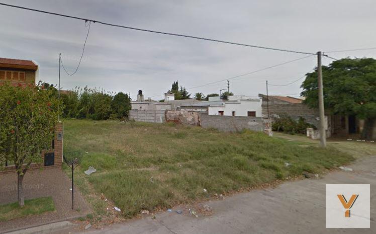 Larrea e/ Hernández y Cabral, Bolívar (cabecera), Bolívar