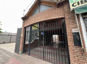 Casa · 544m² · 8 Ambientes · 4 Cocheras · Casa + Local Comercial Sobre Calle J. A. Maza, Maipú