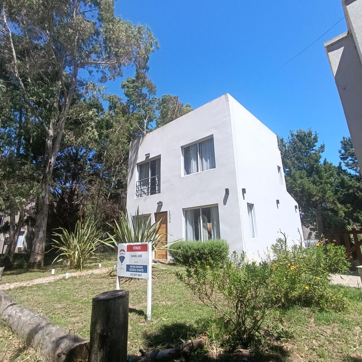 Calle Bernardino Junco 1500