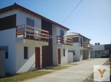 Casa · 55m² · 3 Ambientes · 1 Cochera · Casa en Venta - 2 Dorm. 1 Baño - 60 m² - Mar del Tuyu