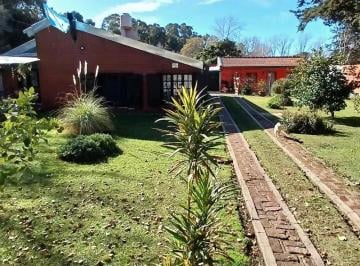 Casa · 189m² · 5 Ambientes · Casa Quinta en Venta - 4 Dorm. 3 Baños - Mar del Plata