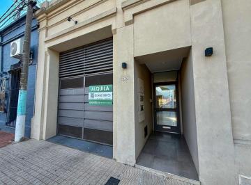 Departamento · 2 Ambientes · Departamento en Alquiler con Una Habitación y Patio